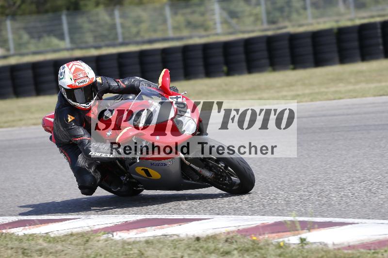 /Archiv-2025/49 26.08.2025 Cornu Master School ADR/gruen-vert/104